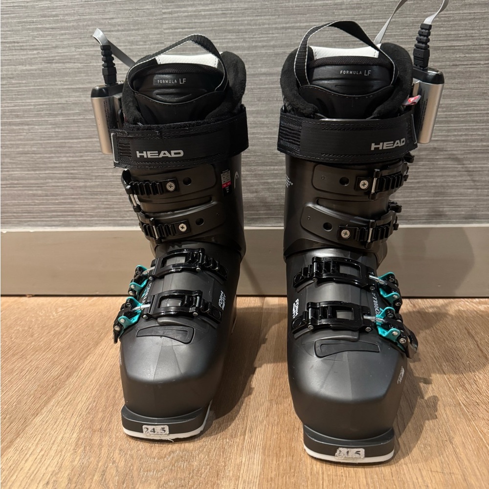 Head Steal Grey Ski Boots with built in Hottronic boot heater. LEFT BOOT